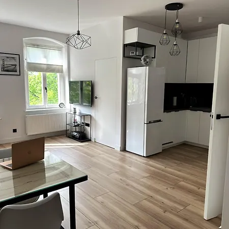 A&j Apartament فروتسواف